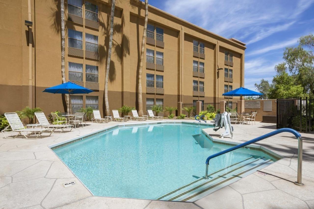 Greentree Inn & Suites Phoenix Sky Harbor Exteriör bild