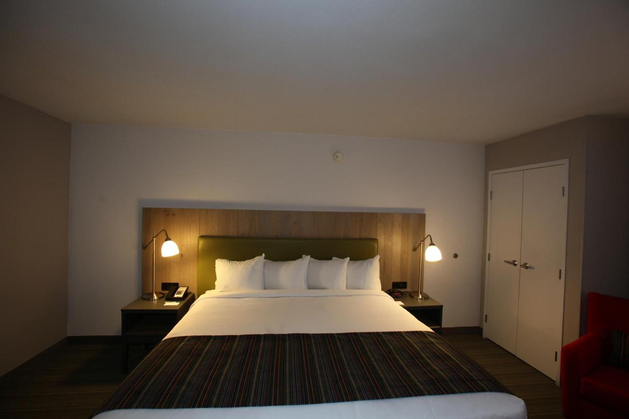 Greentree Inn & Suites Phoenix Sky Harbor Exteriör bild