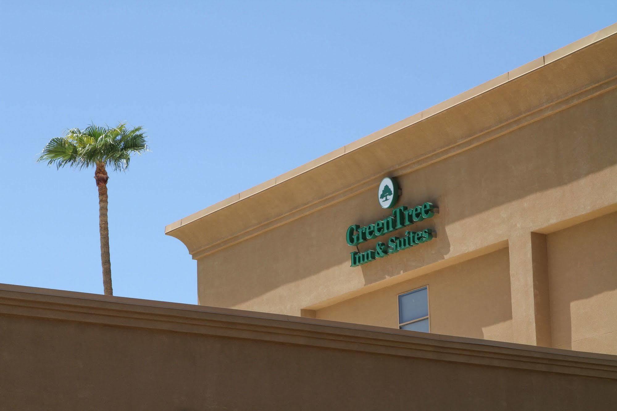 Greentree Inn & Suites Phoenix Sky Harbor Exteriör bild