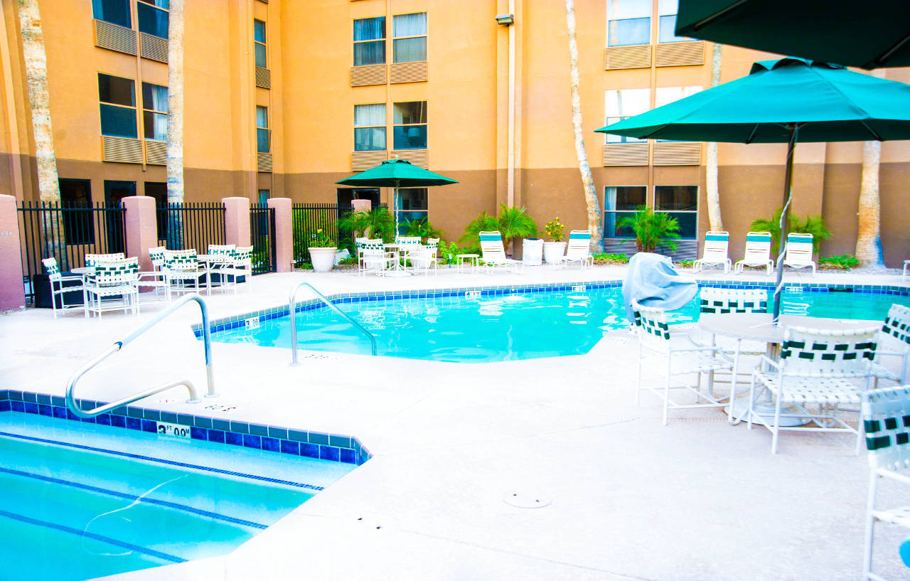 Greentree Inn & Suites Phoenix Sky Harbor Exteriör bild